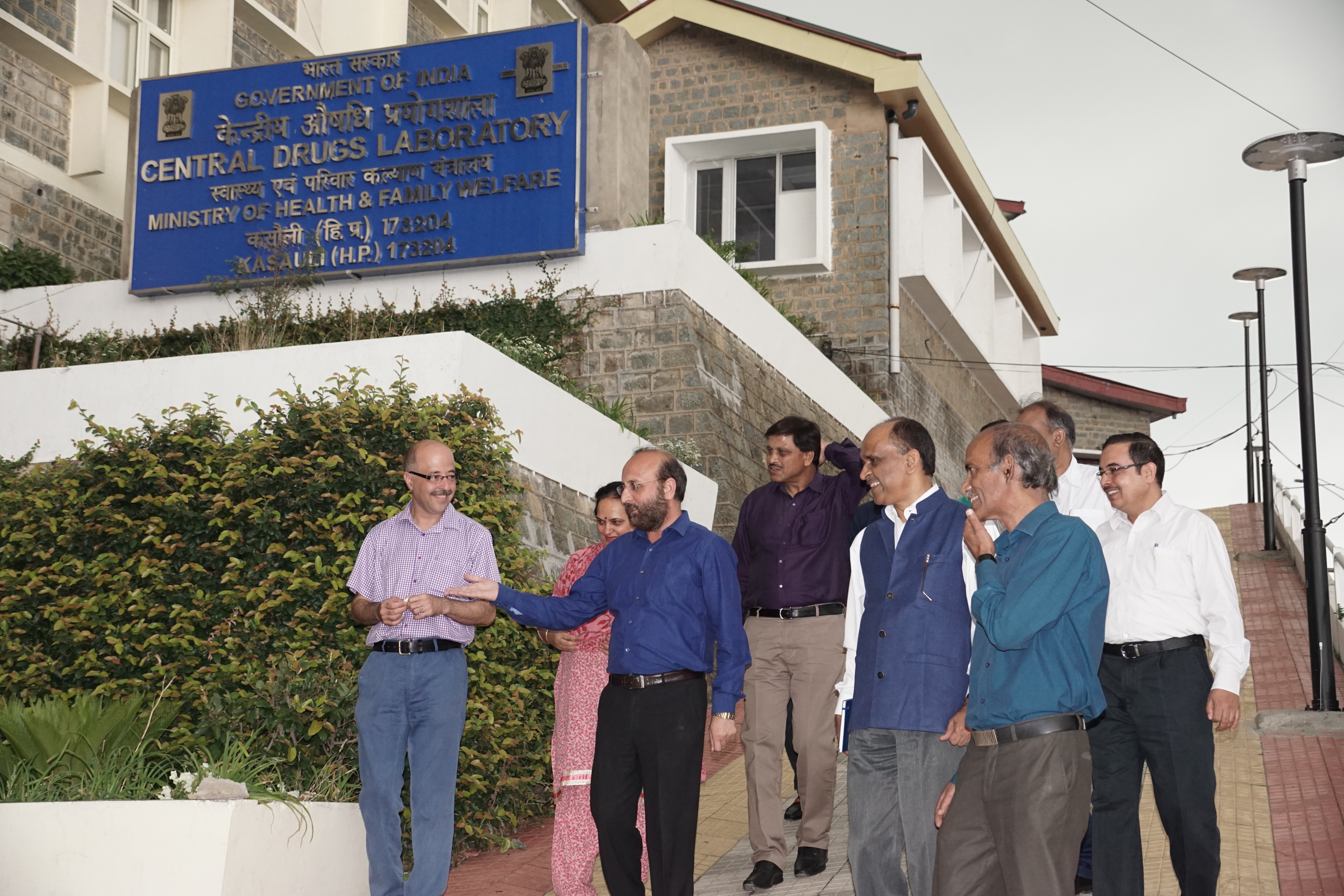 Area visit by committee members